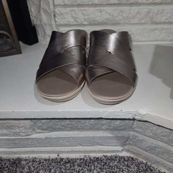 Naturalizer warm gold sandals - Picture 6 of 9